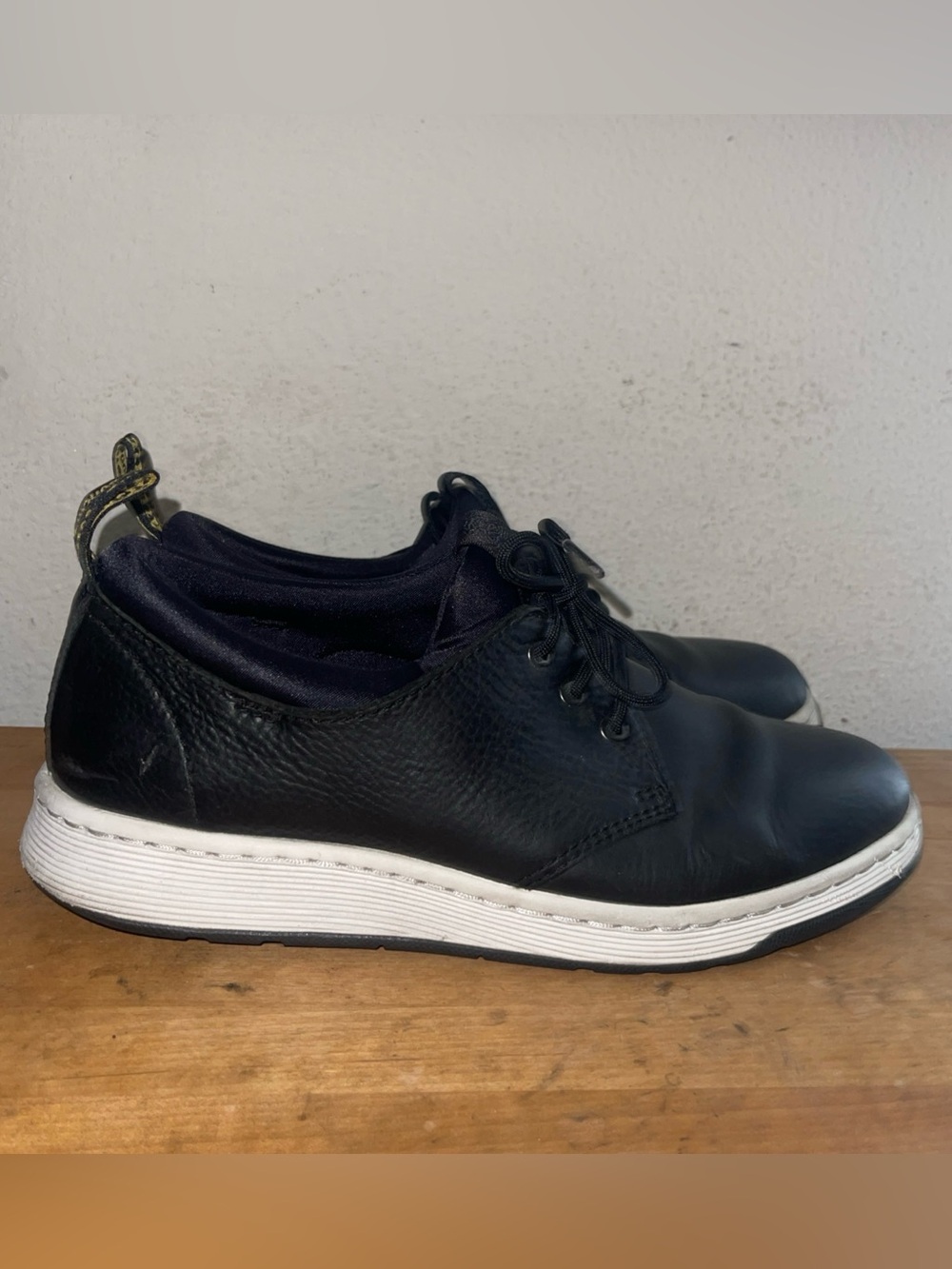 Dr Martens AirWair Black SoftWair Lace Up SOLARIS AW004 Bouncing Soles Sz 10